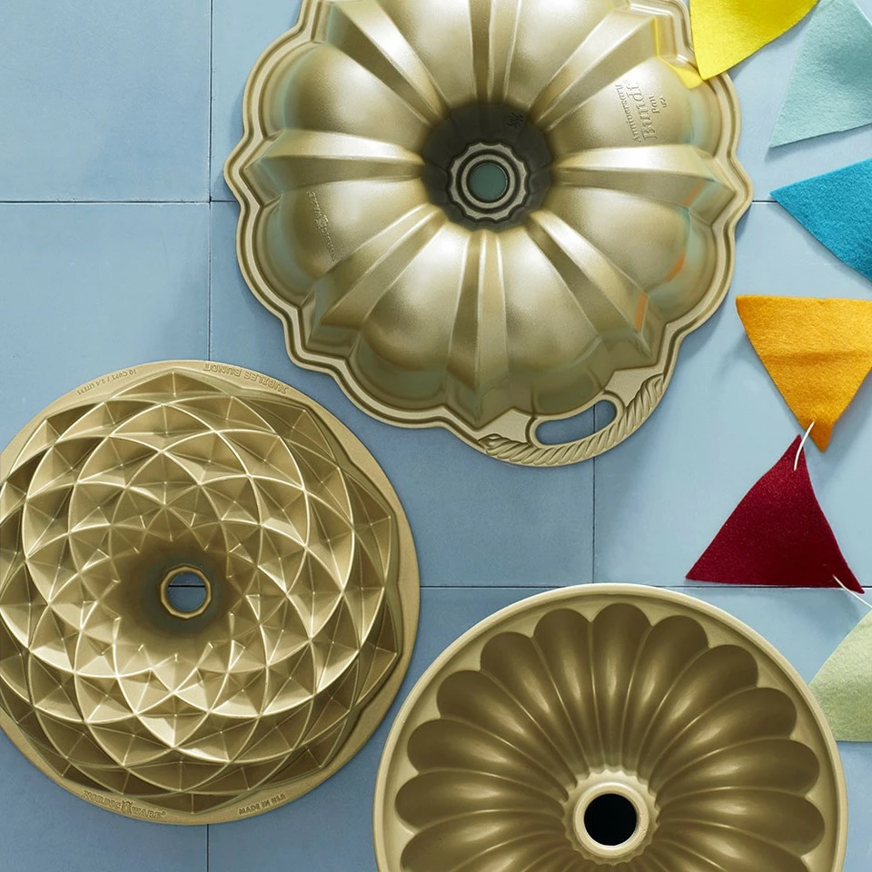 Nordic Ware Anniversary Bundt® Pan - Image 9