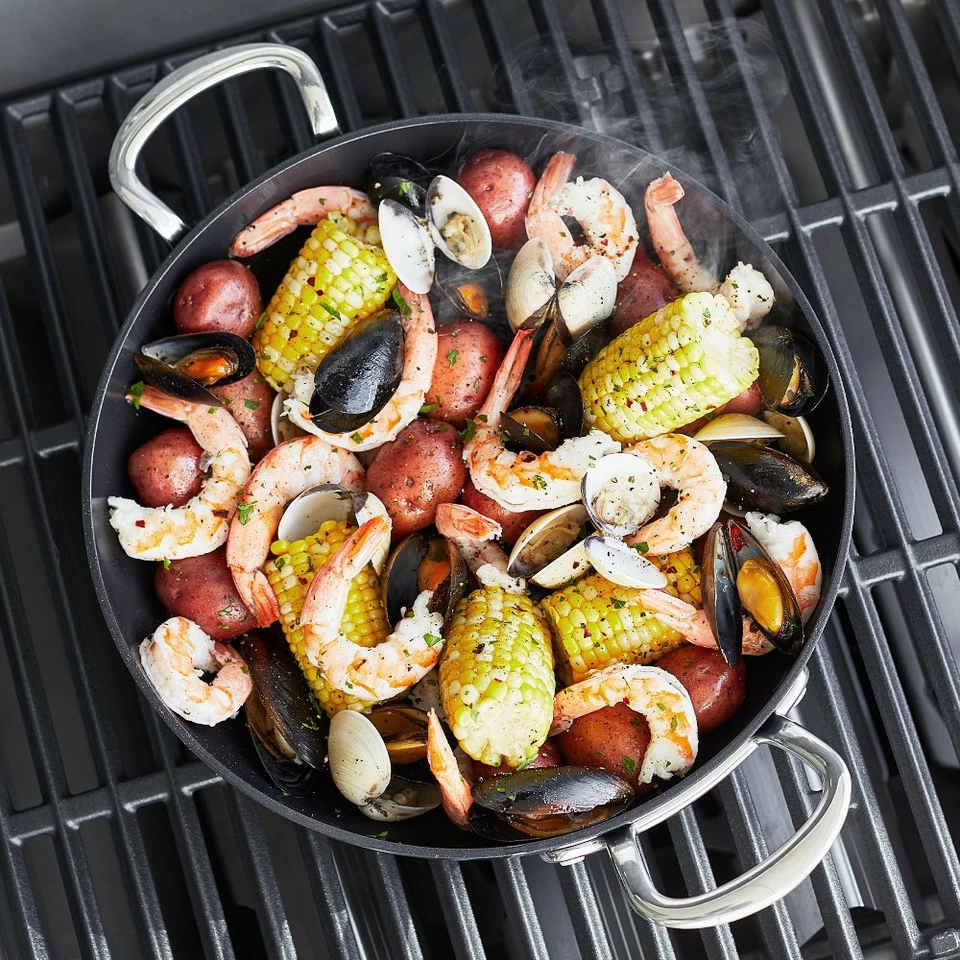 GreenPanâ„¢ Premiere Ceramic Non-Stick Outdoor/Indoor Covered Deep Skillet - Image 9