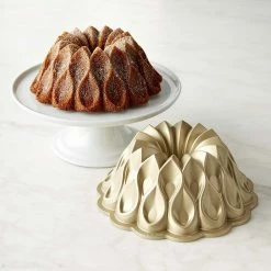 Nordic Ware Non-Stick Cast Aluminium 70th Anniversary Crown Bundt® Pan