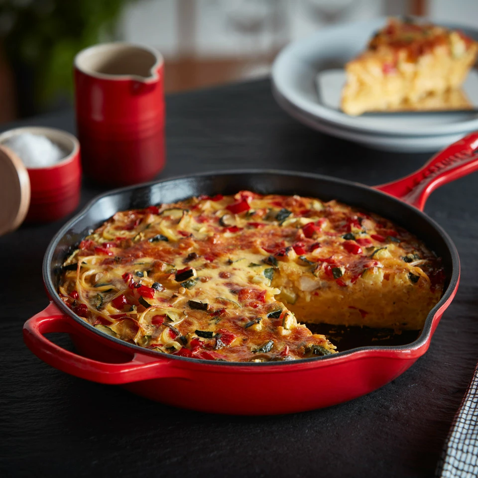 Le Creuset Signature Cast Iron Skillet - Image 6