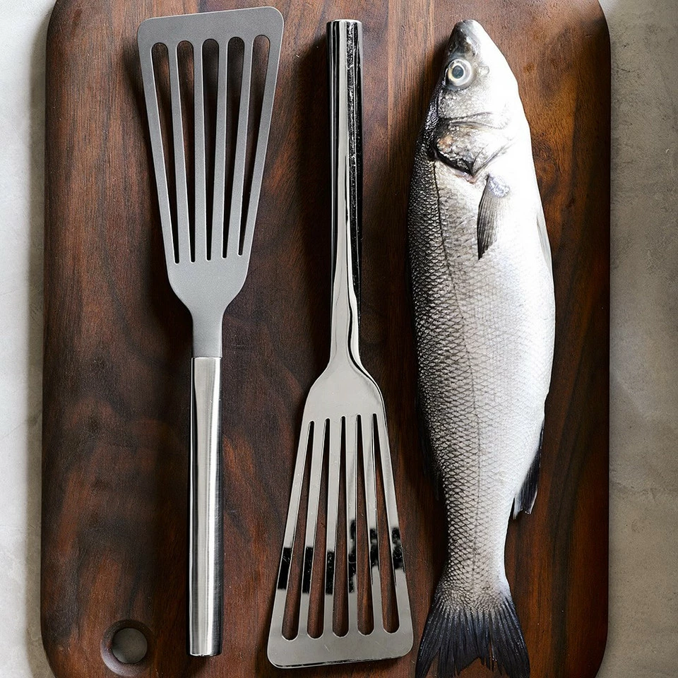 Williams Sonoma Nonstick Fish Spatula - Image 5