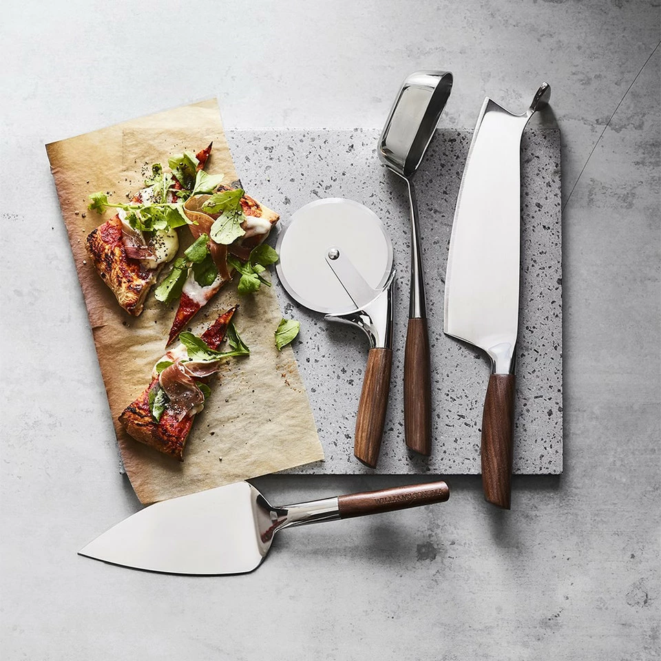 Williams Sonoma Wood-Handled Pizza Wheel - Image 3