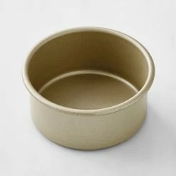 Williams Sonoma Goldtouch® Pro Non-Stick Round Cake Pan